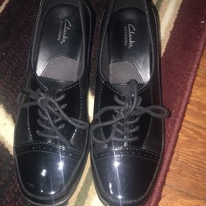 Size 6 Clarks bendables never used!